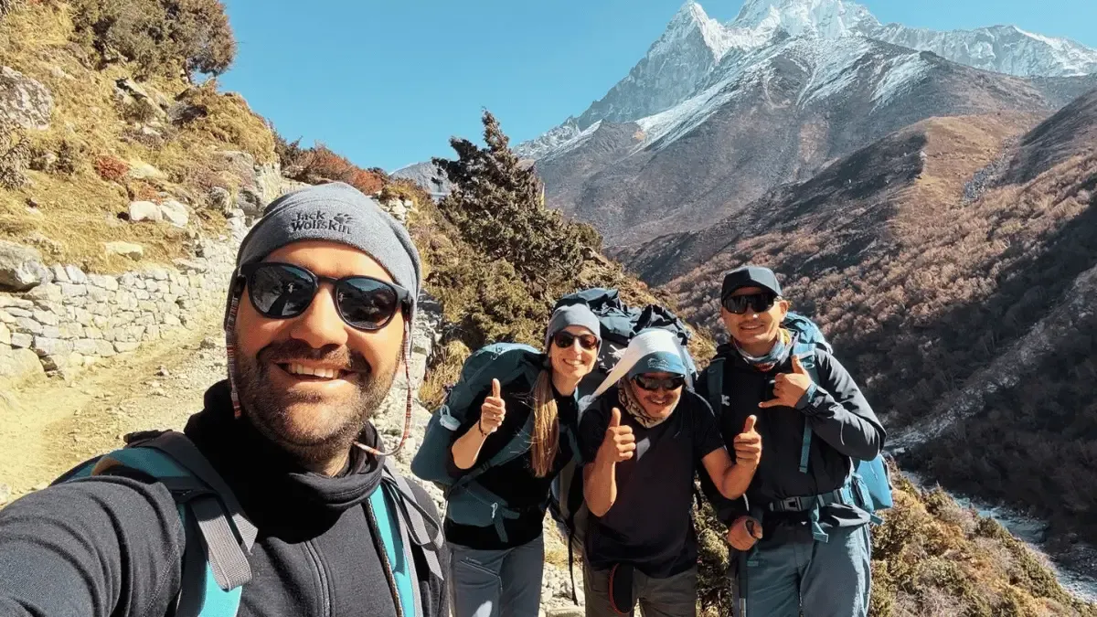 on-the-way-to-dingboche
