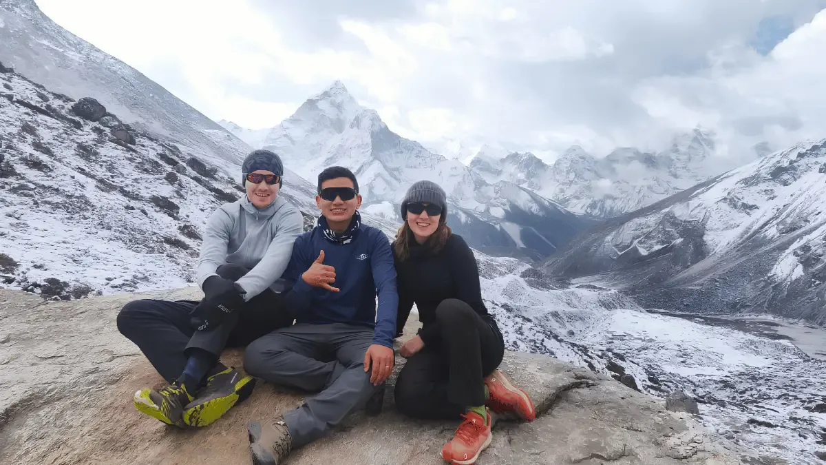 on-the-way-to-lobuche
